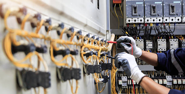Professional Electrician technician working in Fleming Island, FL